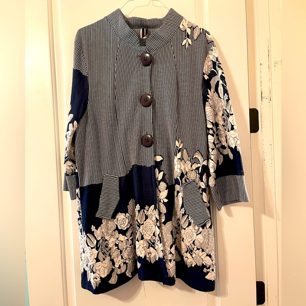 Curvesque Navy Blazer, 2x, NWT, boutique item